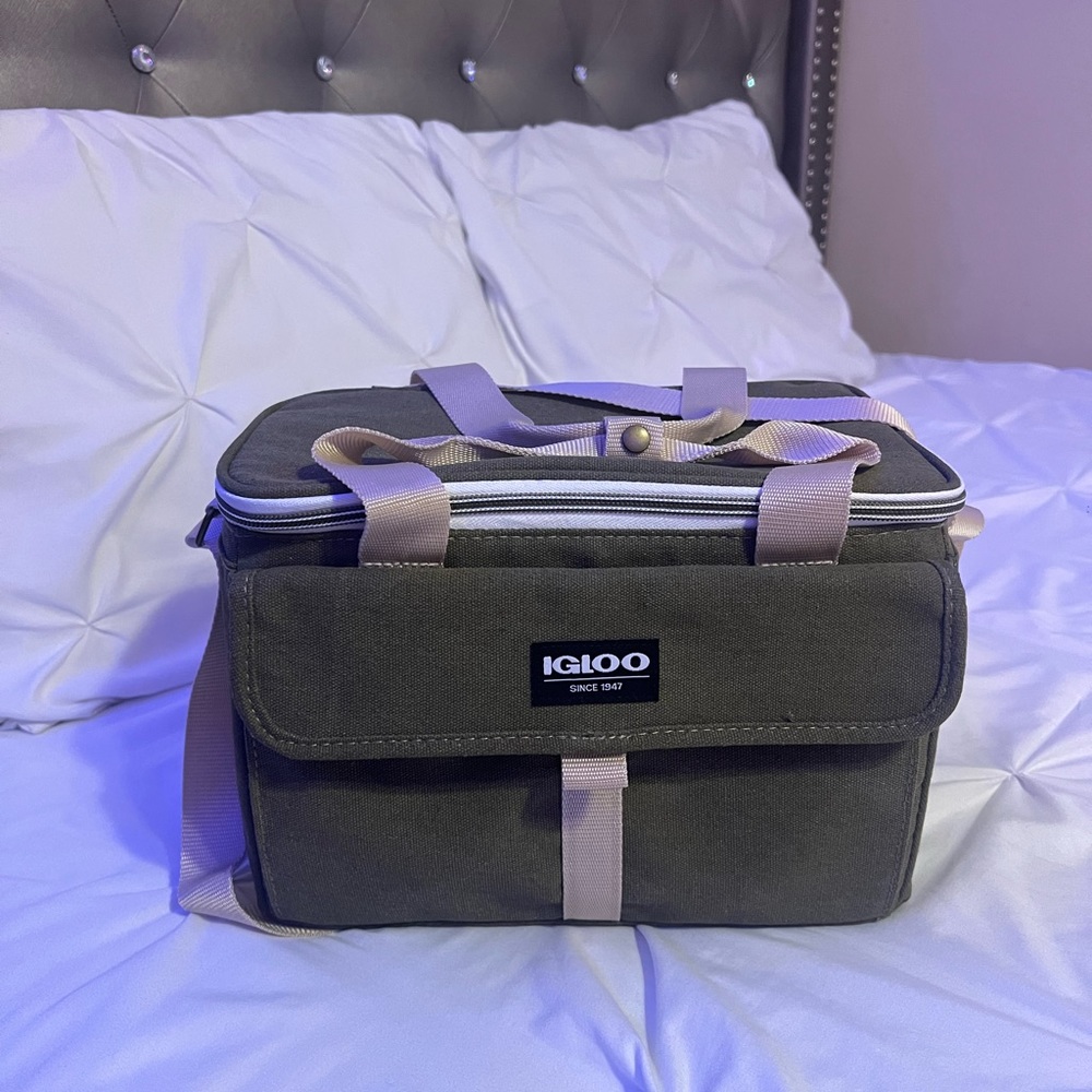 IGLOO LUNCH BAG